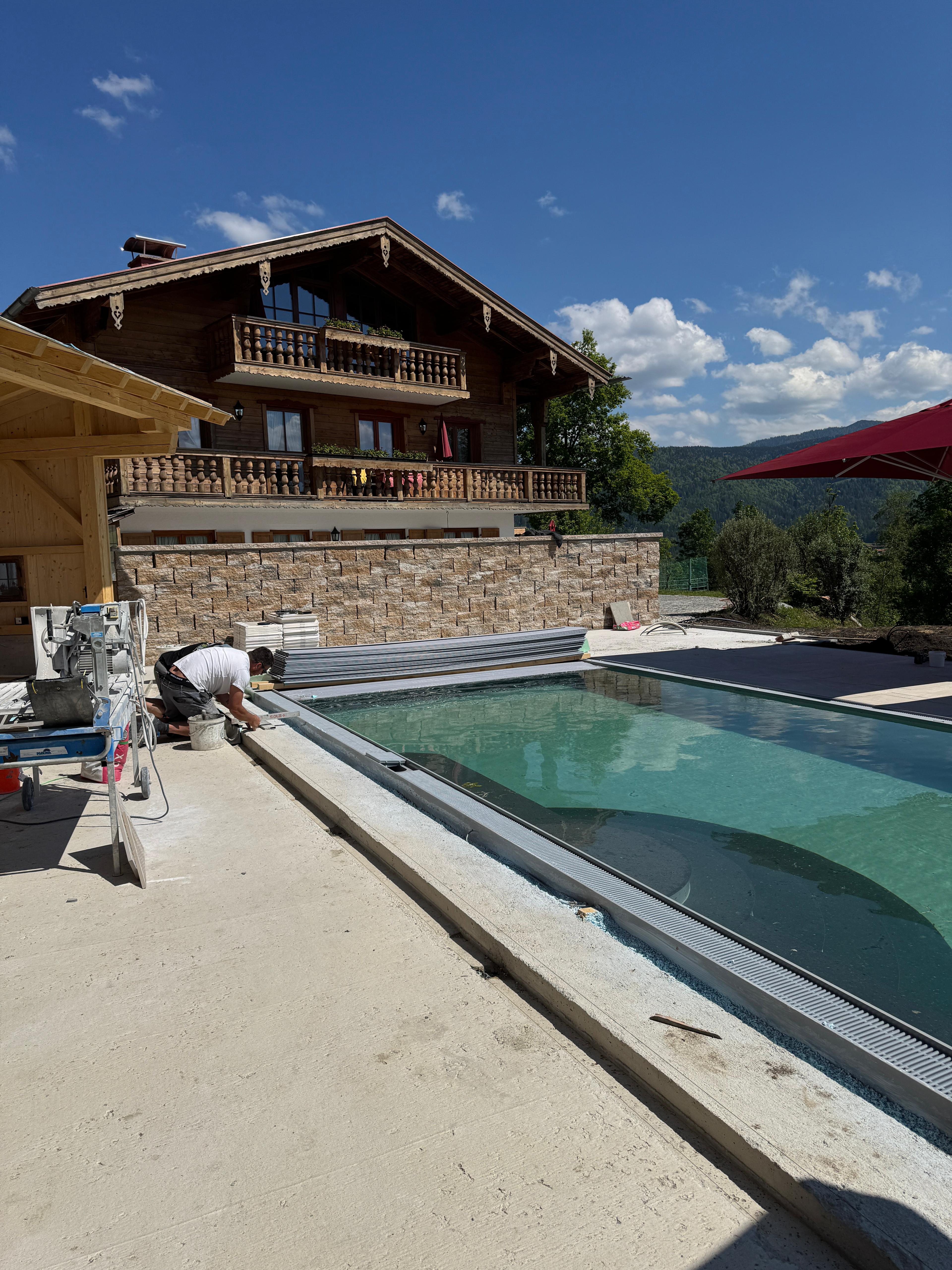 Neuer Look am Pool!